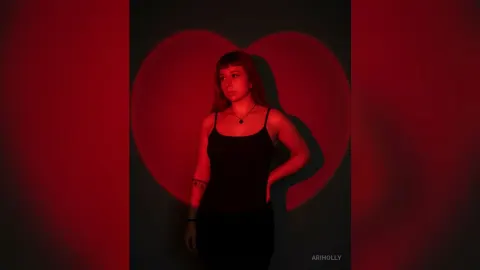 AriHolly — 15