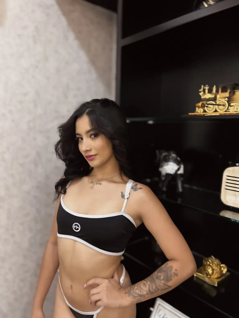 LauraaDoll — Streamate Photos