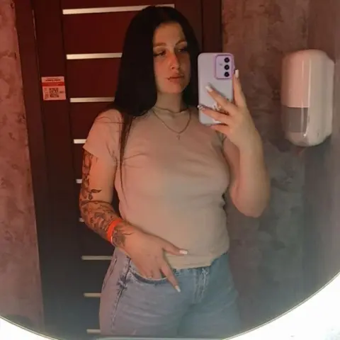 IncredibleLady — Streamate Photos
