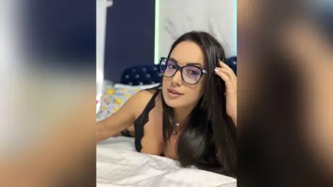 CassyTorres — Come in bed with me💣