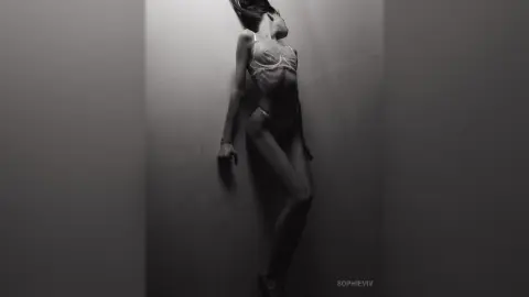 SophieViv — .
