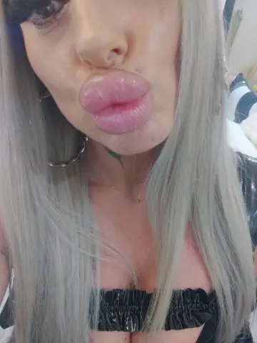 BlondeDelya69 — Streamate Photos