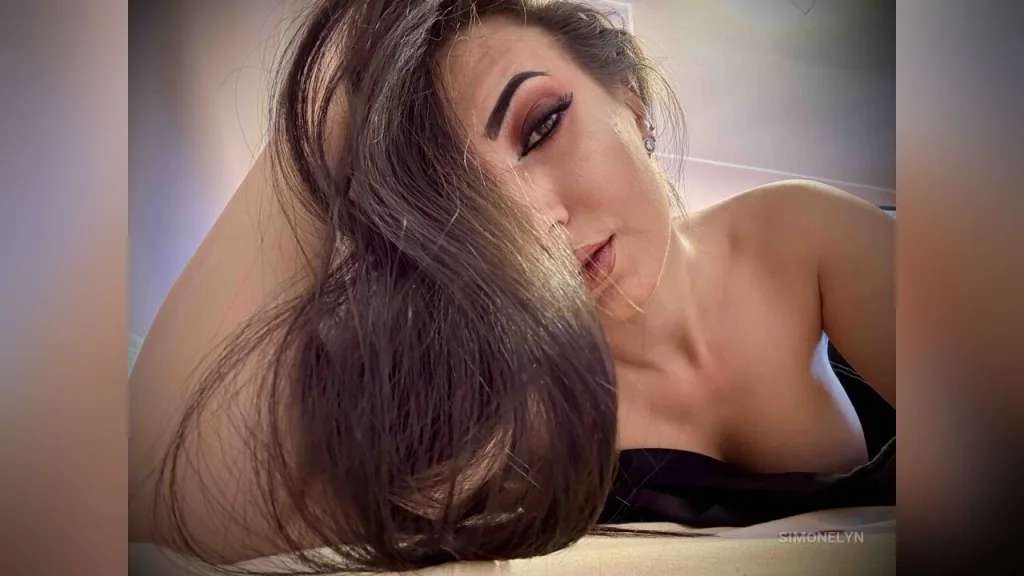 SimoneLyn — Desire