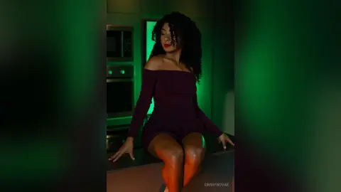 EimmyNovak — To hot