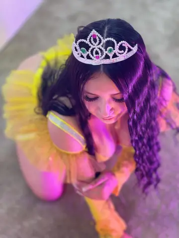 MihaCutee — Streamate Photos