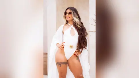 AlejandraDamac — White light 🤍