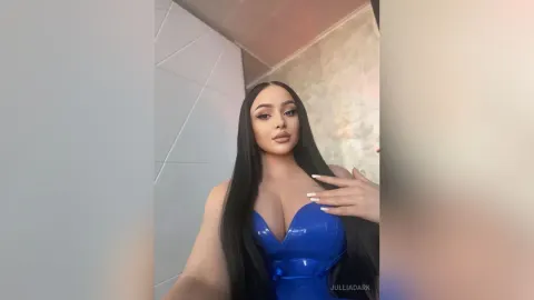 JulliaDark — Latex addiction