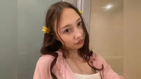 VivienGheewala — kitty