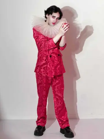 Fuchsia_white — Streamate Photos