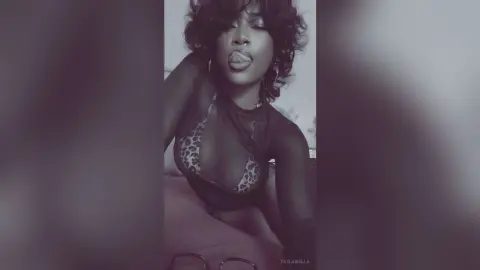 TaylaWella — Wild tease😈👅💦