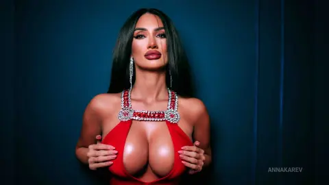 AnnaKarev — Santa Baby 🎅