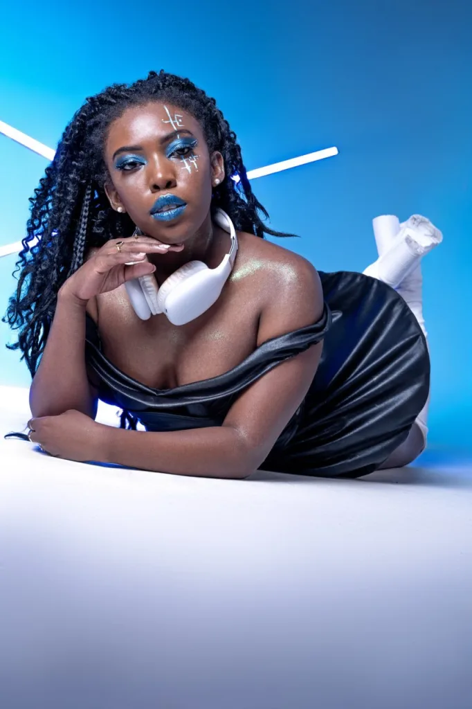 Shuri_Baku — Streamate Photos