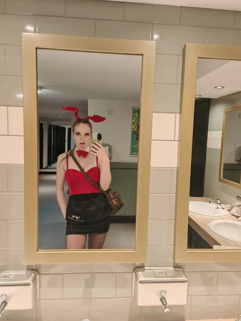 ComewithCarlyRae — Streamate Photos