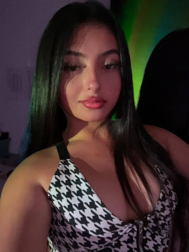 CataliinaEvanss — Streamate Photos
