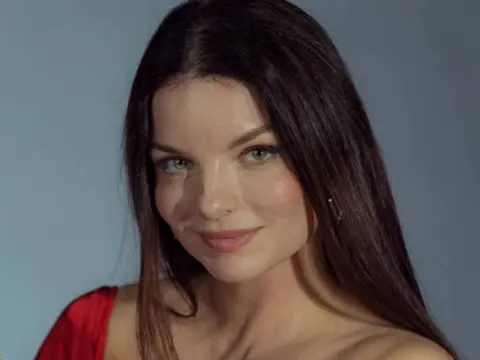 TashaGreens cam model