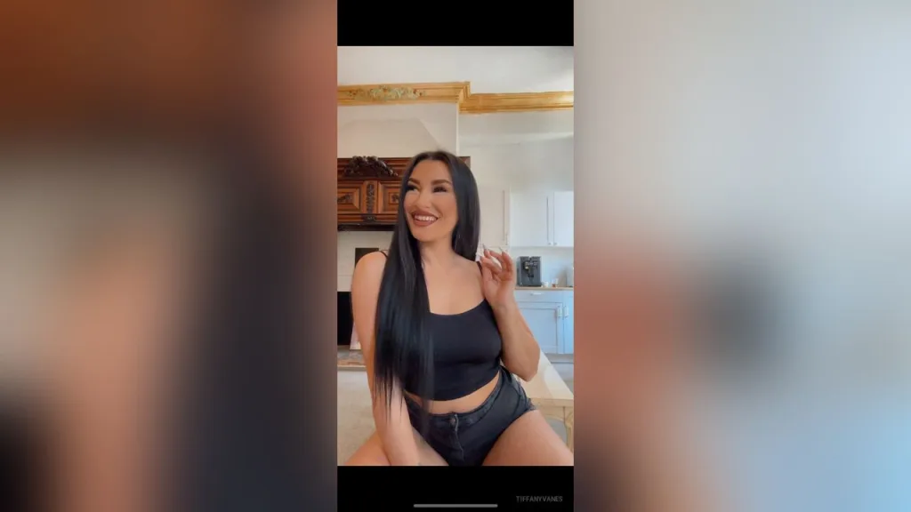TiffanyVanes — Just Tiff