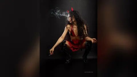 KateVanhelsing — 👹
