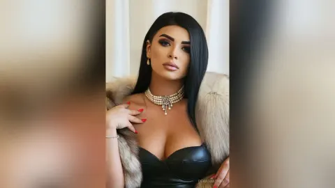 DevashaThea — Bossy Style