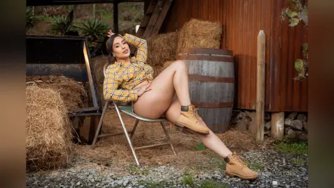 NiaSalvatore — Sexy summer time