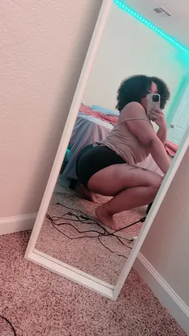 HolleyNicholes — Streamate Photos
