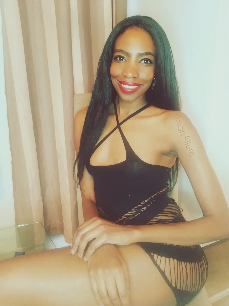 ImanAllurexxx20 — Streamate Photos