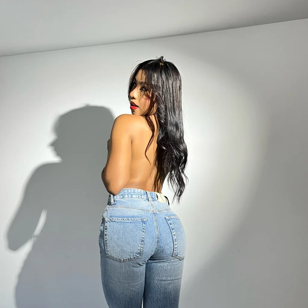 Maddie33 — Streamate Photos