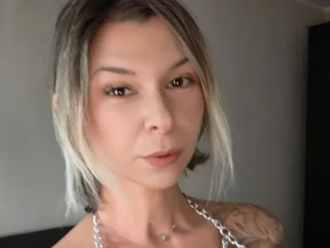 RalucaFrizzi cam model