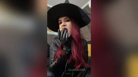 JuliaAnders — Halloween 24