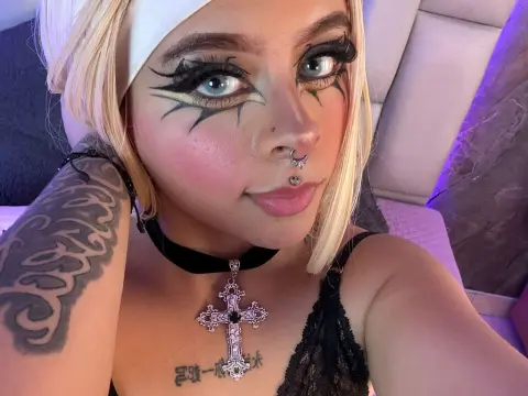 KylieBaker cam model