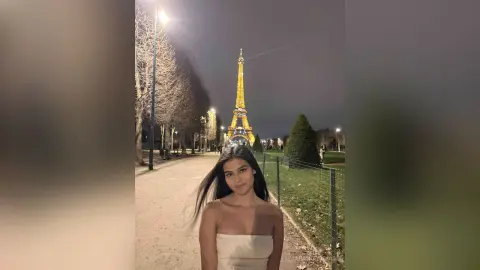 MiahGarcias — Paris, oui oui