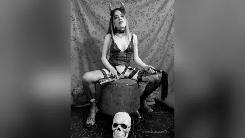 CindyLancaster — cindy😈😈😈
