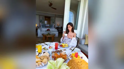 Missy — Breakfast time