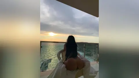 IsaBebe — This view 🤩
