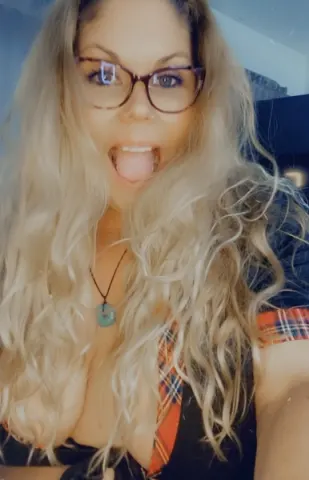 Haluley — Streamate Photos