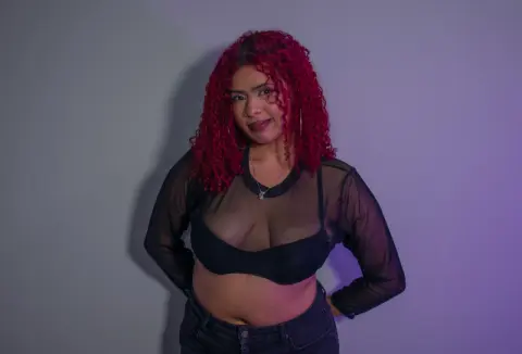 IdunBrunette — Streamate Photos