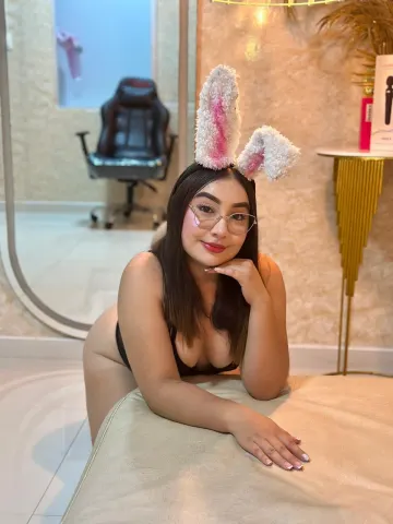 Lizzi_Carter — Streamate Photos