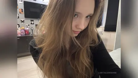 LaritaLudemann — 10