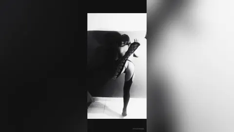 AtiyaTarana — Nude