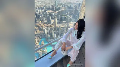 VanesaMartini — Sky high! 💯