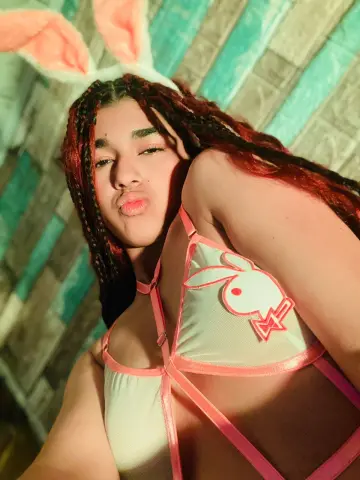 NahomiConnorr — Streamate Photos