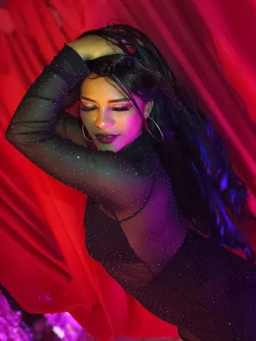AlejaRicci — Streamate Photos