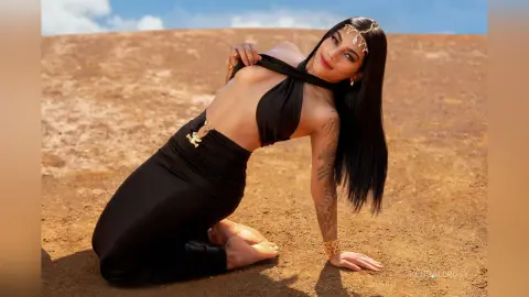 KendallRosy — Arabian girl