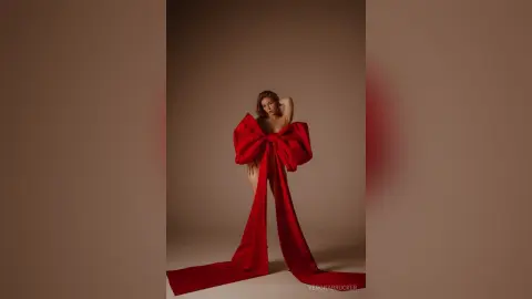 VeronaBrucker — Holiday Photoshoot!