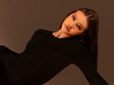 EmilyBell — LiveJasmin cam model