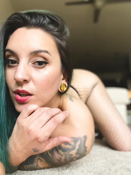 GoddessLunaFaye — Streamate Photos