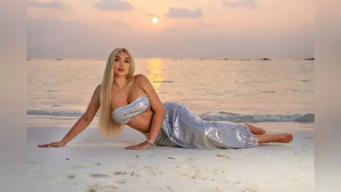 Claire — Beach time 😊