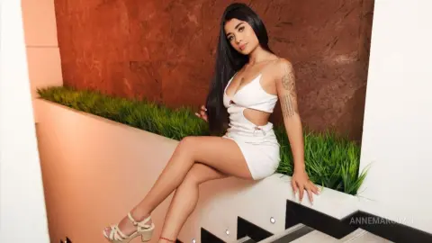 AnneMarcuzzi — 𝒯𝒽𝑒 𝒷𝑒𝓈𝓉 𝓉𝒽𝒾𝓃𝑔𝓈 𝓉𝒶𝓀𝑒 𝓉𝒽𝑒𝒾𝓇 𝓉𝒾𝓂𝑒 💫
