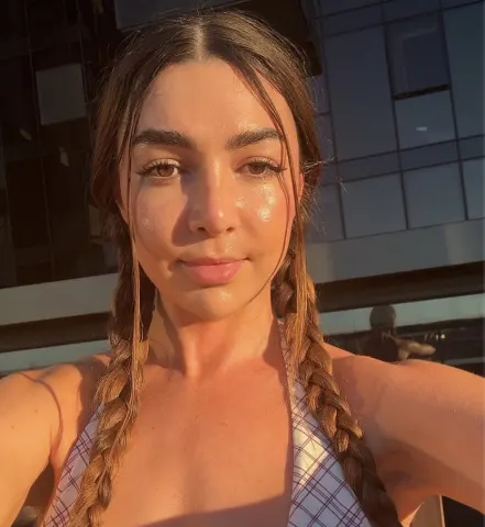 cassieuncut — Streamate Photos