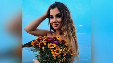 AdelLonsford — sexy selfi