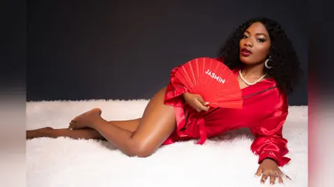 NahomyGreen — Exclusive red suit
